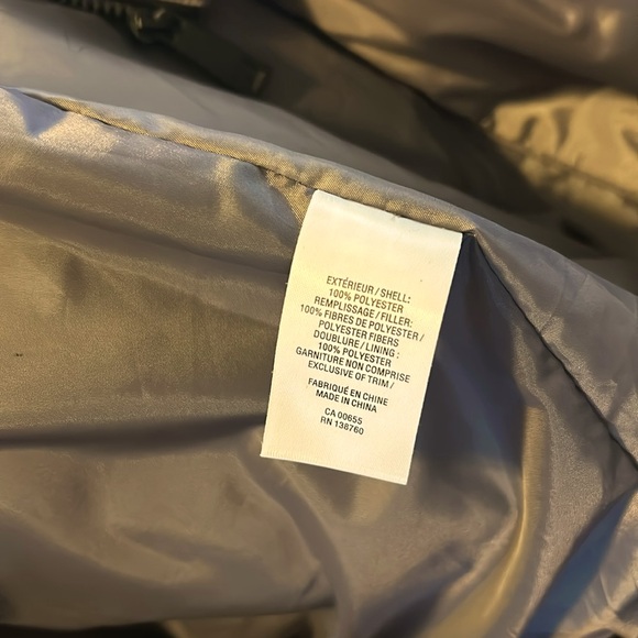 Reitman, ladies puffer, hooded coat, size XL, Grey, 2 Zippered closures. - Picture 10 of 11